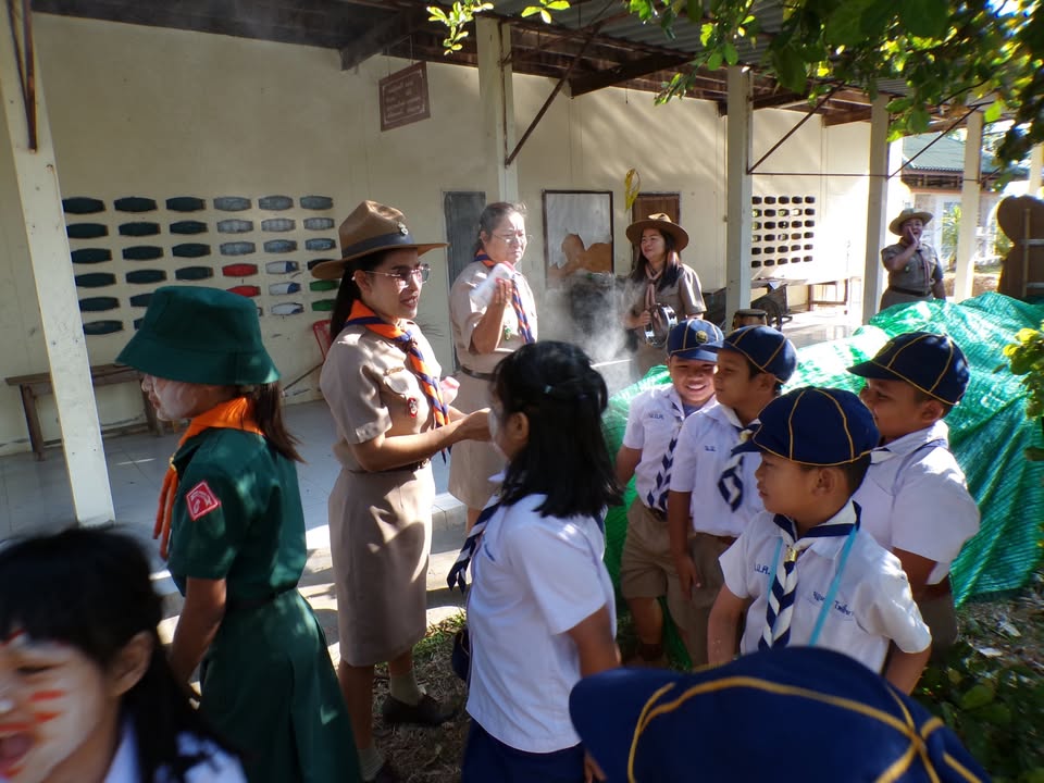 โรงเรียนบ้านหนองถ่ม คุรุราษฎร์อนุสรณ์
